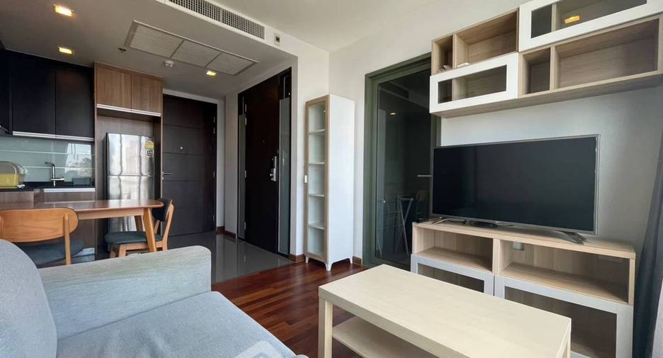 For rent 1 bed condo in Pathum Wan, Bangkok