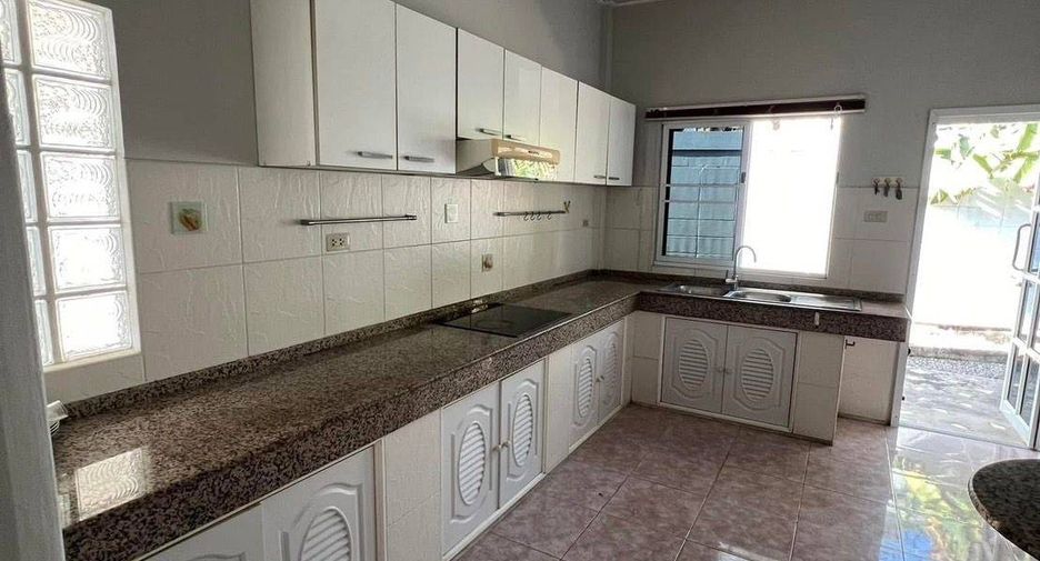 For rent 2 bedrooms house in Jomtien, Pattaya