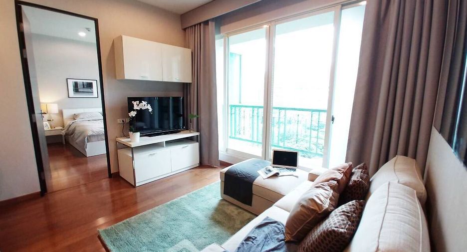 Wohnung zur Miete mit 2 Zimmer in Pathum Wan, Bangkok