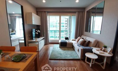 Wohnung zur Miete mit 2 Zimmer in Pathum Wan, Bangkok