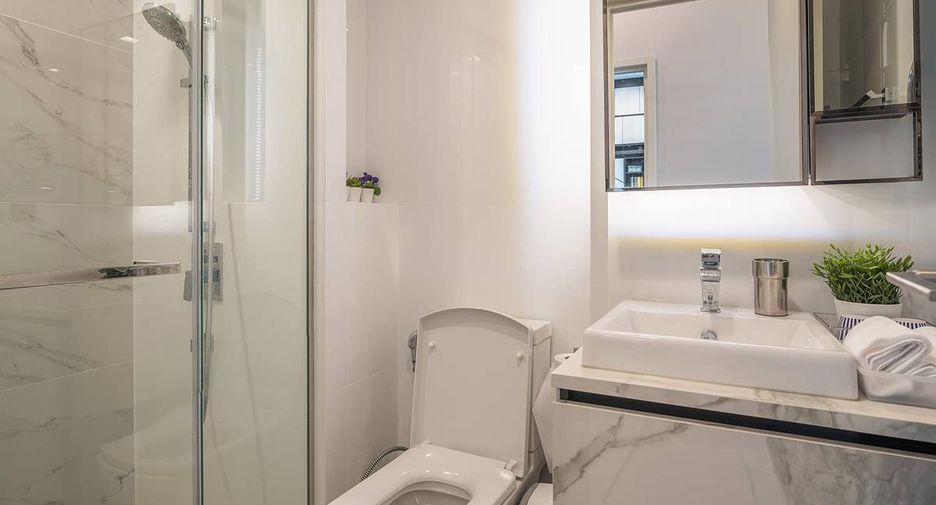 Condo en alquiler de 1 habitaciones en Phra Khanong, Bangkok