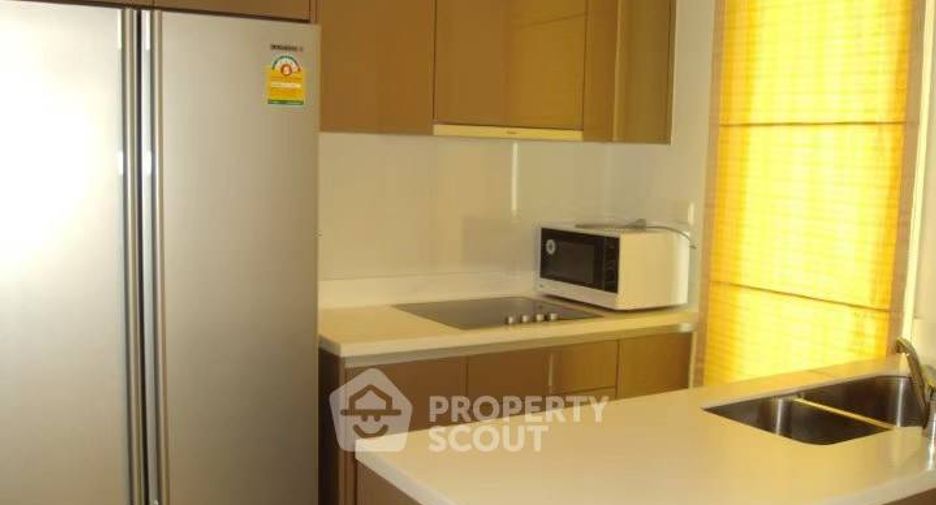 For rent 2 bedrooms condo in Khlong Toei, Bangkok