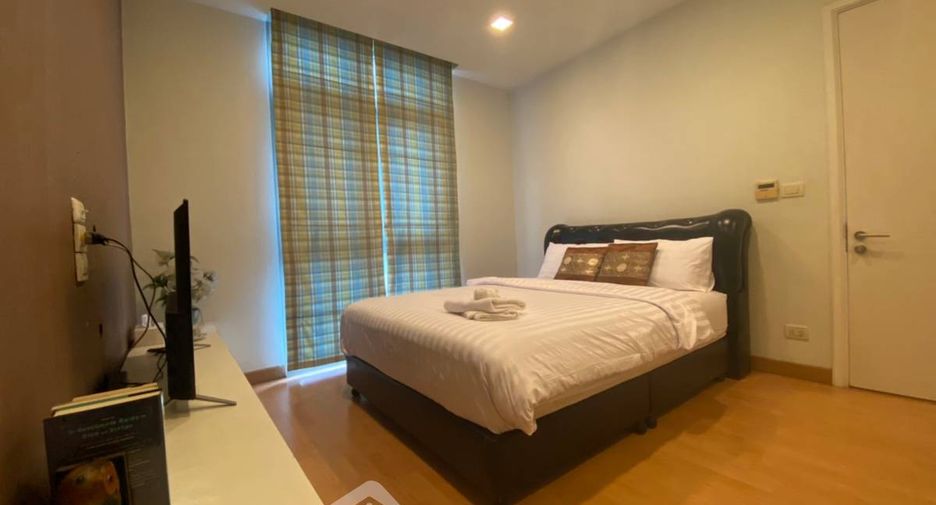 For rent 3 bedrooms condo in Khlong Toei, Bangkok