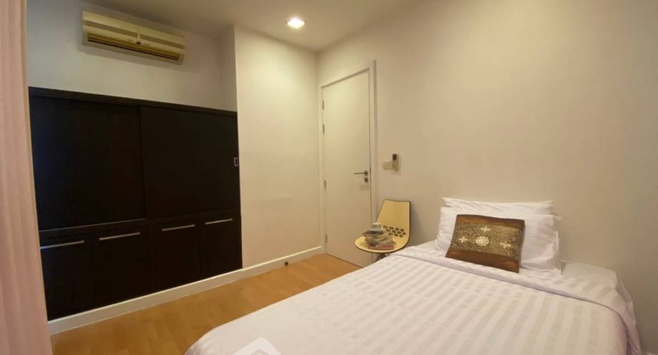 For rent 3 bedrooms condo in Khlong Toei, Bangkok