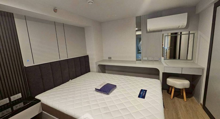 Wohnung zur Miete mit 2 Zimmer in Bang Rak, Bangkok