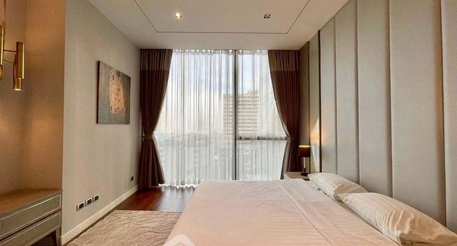 For rent 2 bedrooms condo in Khlong Toei, Bangkok