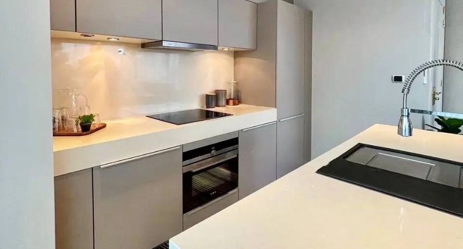Wohnung zur Miete mit 2 Zimmer in Khlong Toei, Bangkok