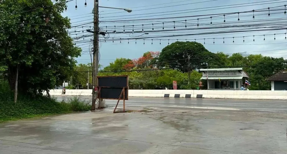 Local comercial en alquiler de 2 habitaciones en Mae Rim, Chiang Mai