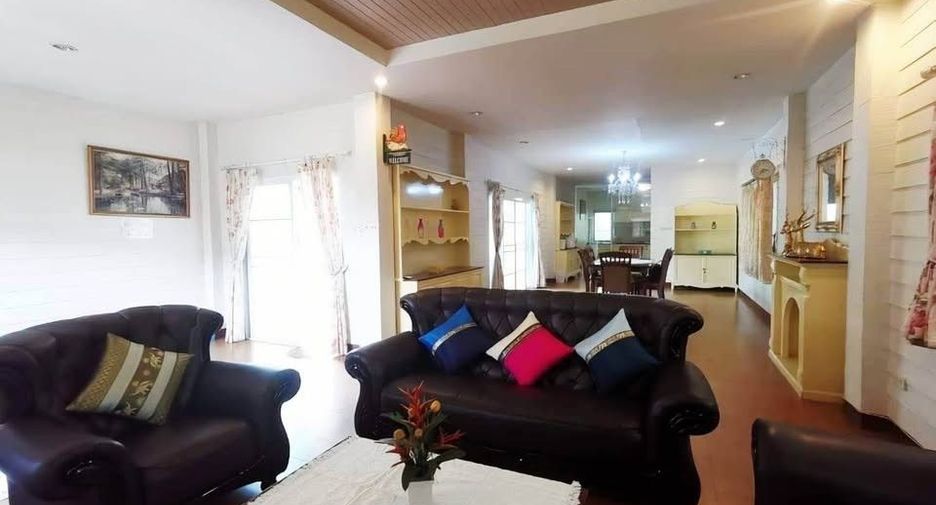 For rent 6 bedrooms villa in Mueang Chiang Mai, Chiang Mai