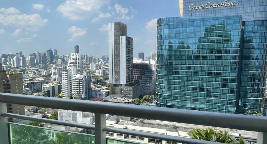 For rent 3 bedrooms condo in Watthana, Bangkok