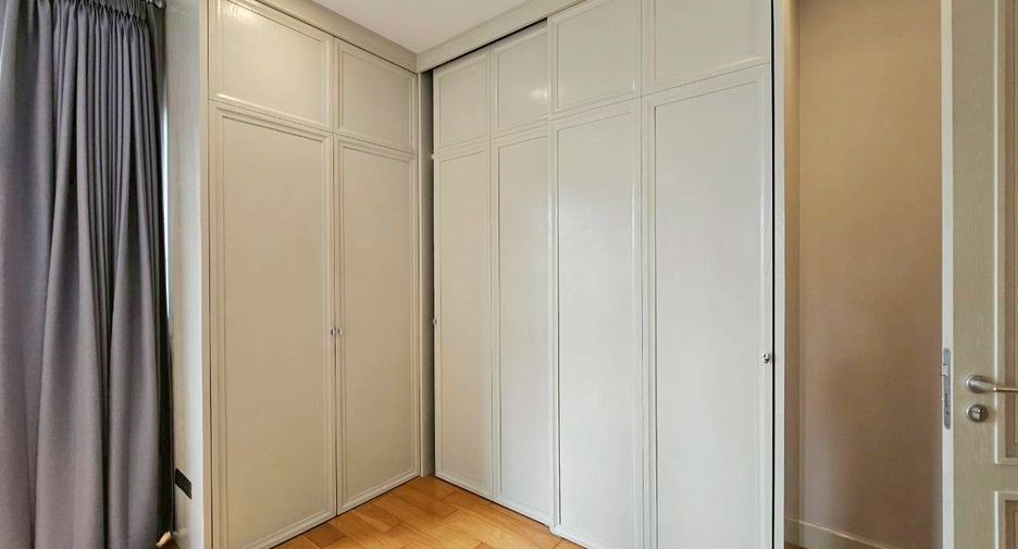 Аренда 2 спальни кондо в Щаттхана, Бангкок