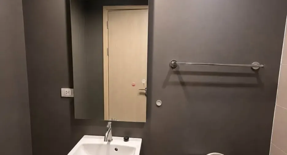 For rent 1 bed condo in Phaya Thai, Bangkok