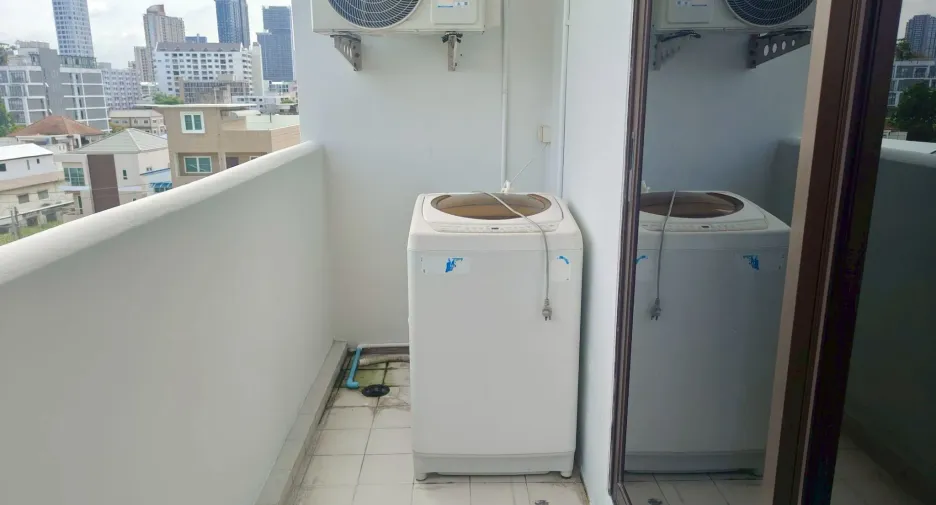 Condo en alquiler de 1 habitaciones en Phra Khanong, Bangkok