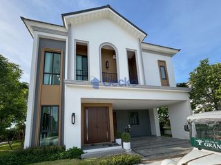 For rent and for sale 4 bedrooms house in Bang Lamung, Chonburi