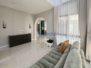 For rent and for sale 4 bedrooms house in Bang Lamung, Chonburi