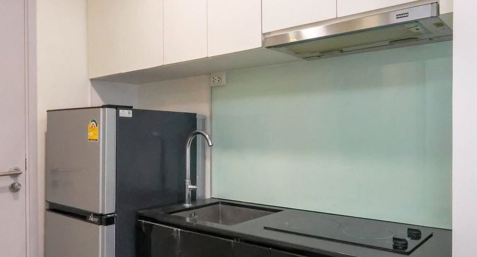 For sale 1 Beds condo in Phaya Thai, Bangkok