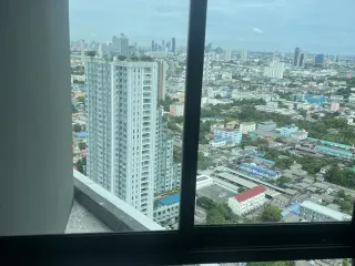Wohnung zum Kauf mit Studio in Chom Thong, Bangkok