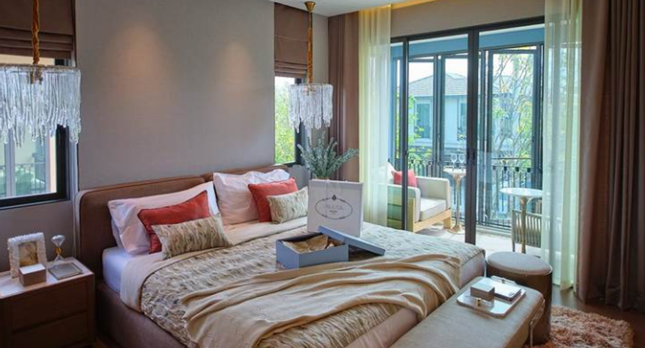 À vendre 4 chambres maison à Bang Khun Thian, Bangkok