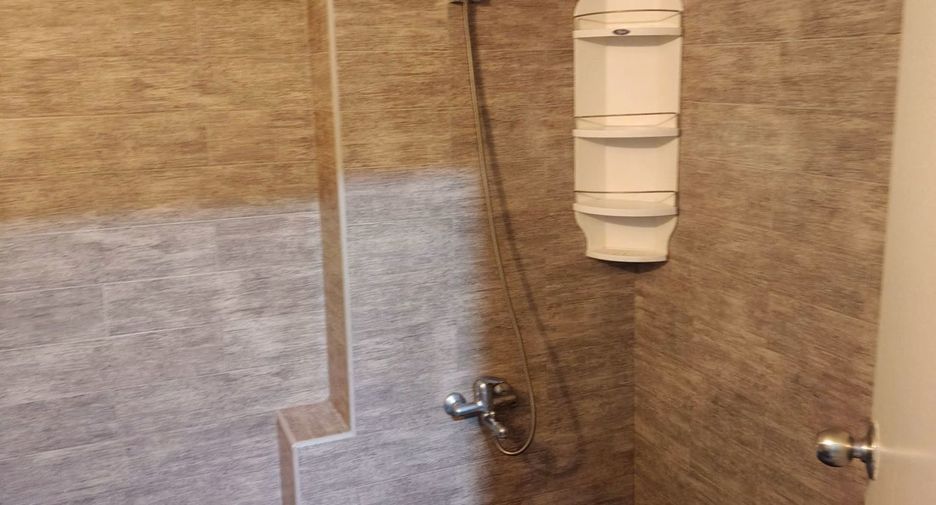 Condo en alquiler de 1 habitaciones en Phra Khanong, Bangkok