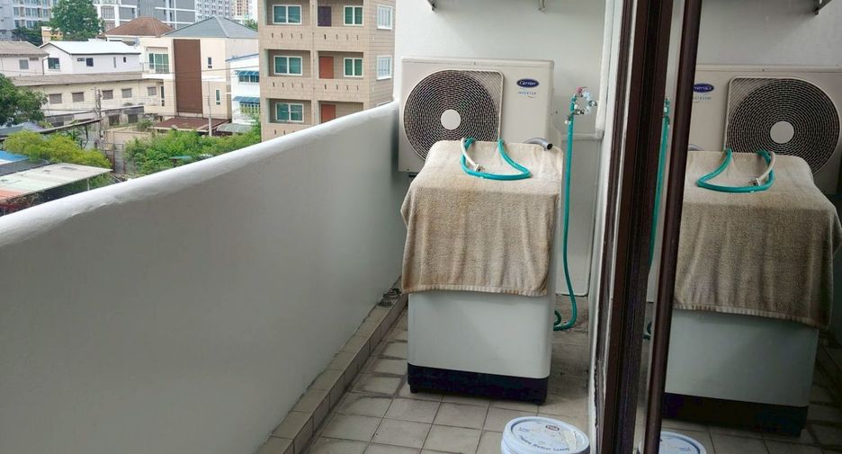 Condo en alquiler de 1 habitaciones en Phra Khanong, Bangkok