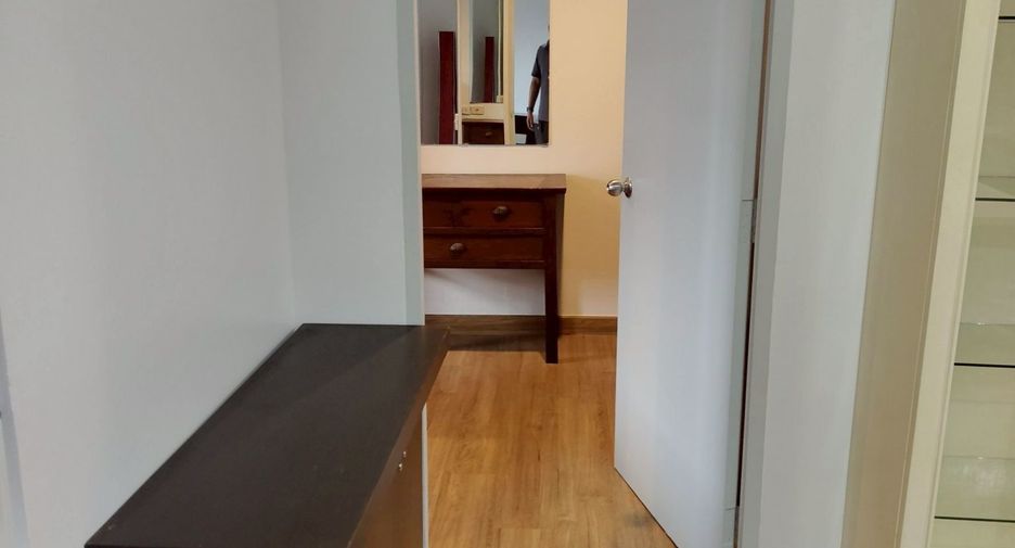 Condo en alquiler de 1 habitaciones en Phra Khanong, Bangkok