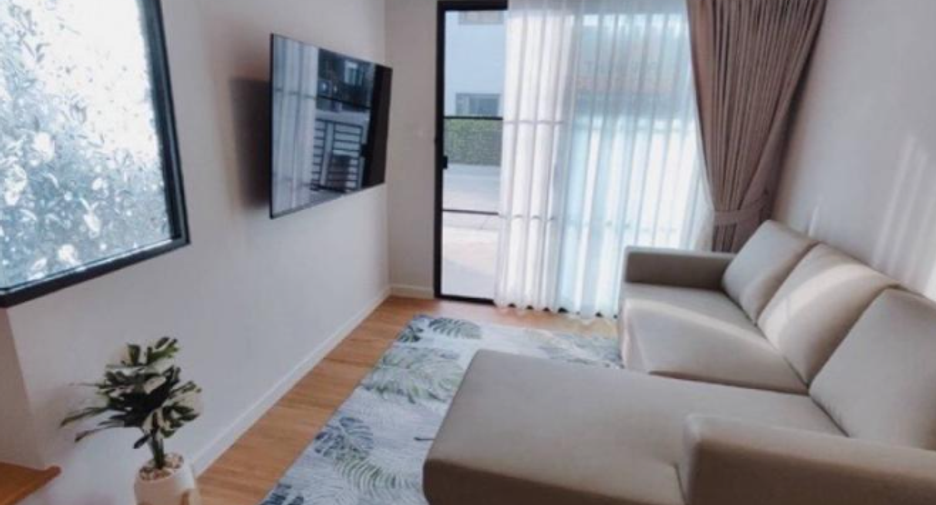 Casa adosada en venta de 2 habitaciones en Bang Phli, Samut Prakan