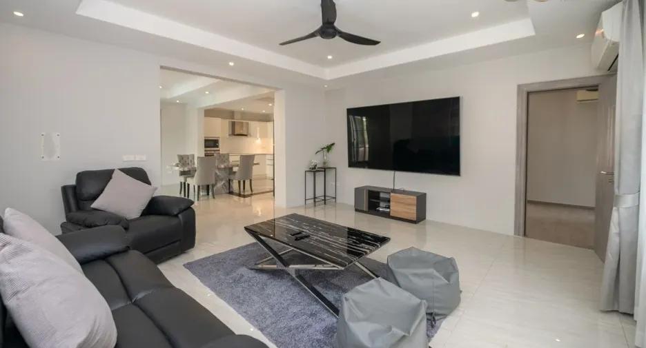 For sale 3 bedrooms villa in Bang Lamung, Chonburi