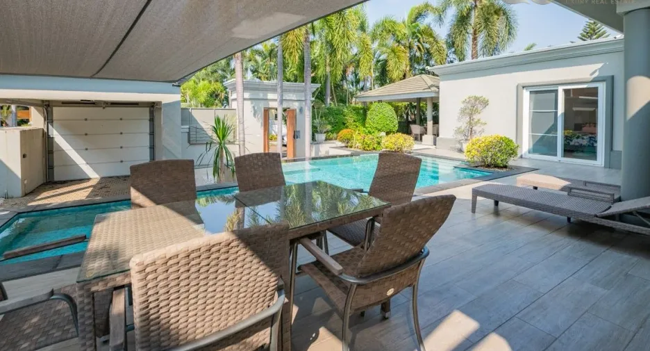 For sale 3 bedrooms villa in Bang Lamung, Chonburi