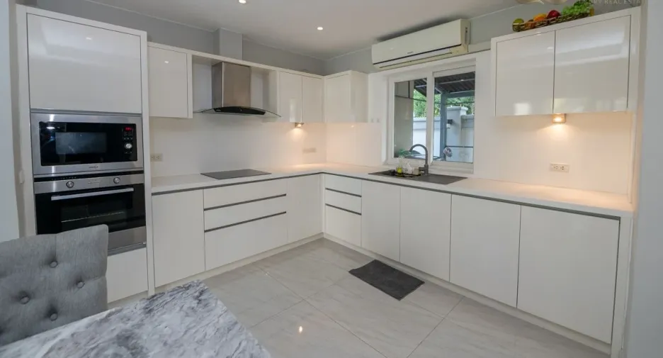For sale 3 bedrooms villa in Bang Lamung, Chonburi