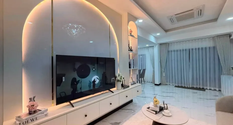 Haus zum Kauf mit 3 Zimmer in Bang Lamung, Chonburi