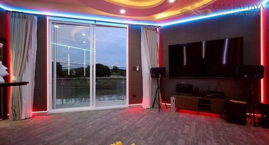 For sale 7 ベッドルーム villa in Jomtien, Pattaya