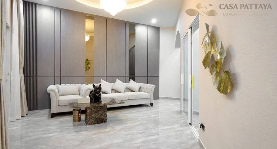For sale 7 ベッドルーム villa in Jomtien, Pattaya