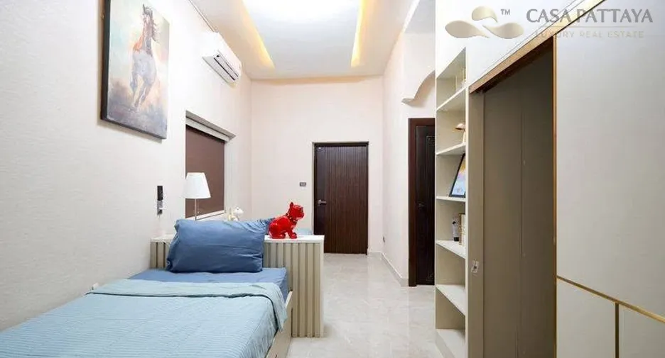 For sale 7 ベッドルーム villa in Jomtien, Pattaya