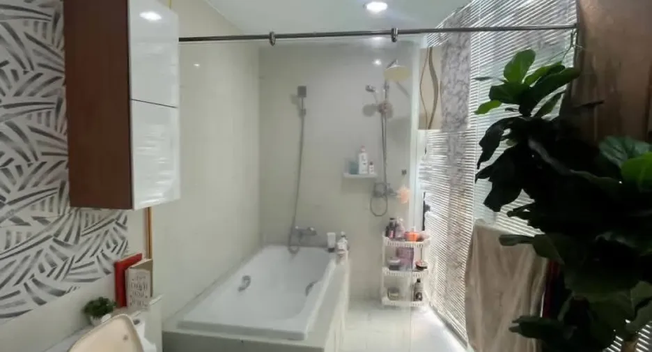 Продажа 2 спальни кондо в Щаттхана, Бангкок