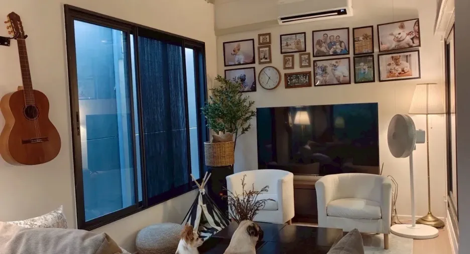 Casa en venta y en alquiler de 4 habitaciones en Bangkok Noi, Bangkok