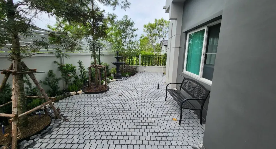 出租 4 卧室 独立屋 在 Khlong Luang, Pathum Thani