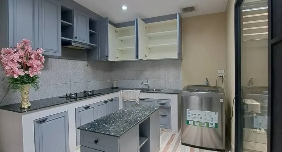 For rent 3 ベッドルーム townhouse in Pak Kret, Nonthaburi