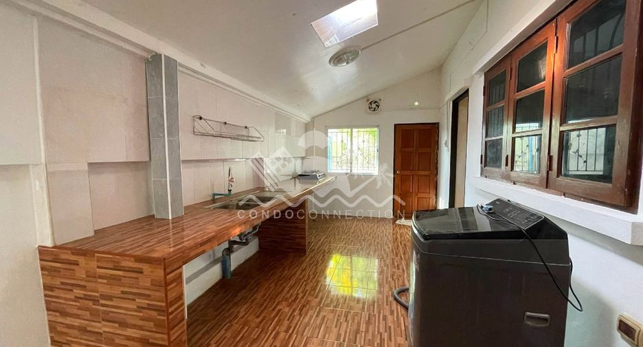 For sale and for rent 4 bedrooms house in Bang Lamung, Chonburi