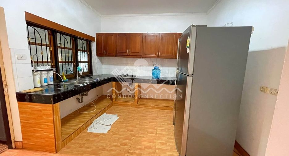 For sale and for rent 4 bedrooms house in Bang Lamung, Chonburi