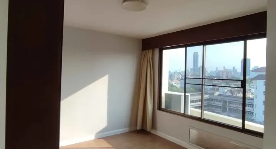 For sale 2 bedrooms condo in Yan Nawa, Bangkok