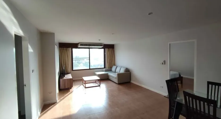 For sale 2 bedrooms condo in Yan Nawa, Bangkok