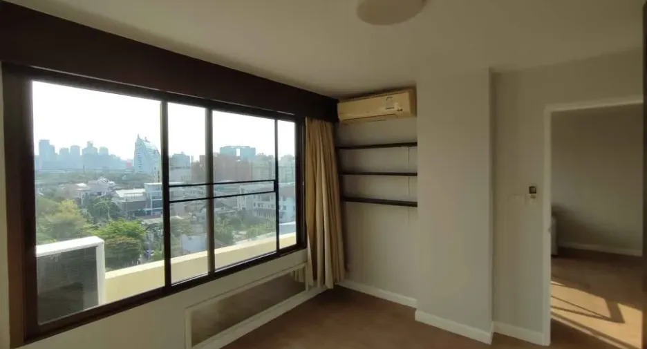 For sale 2 bedrooms condo in Yan Nawa, Bangkok