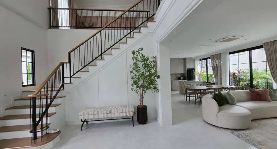Casa en alquiler de 5 habitaciones en Saphan Sung, Bangkok