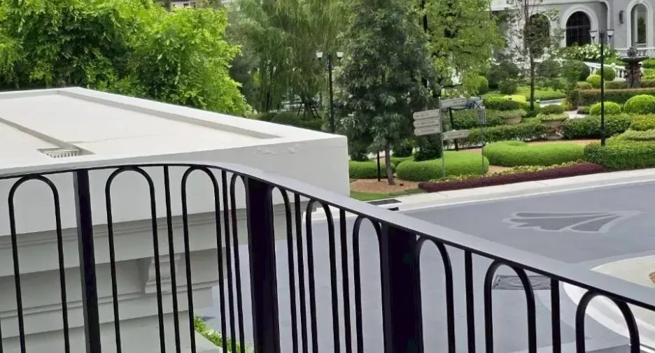 Casa en alquiler de 5 habitaciones en Saphan Sung, Bangkok