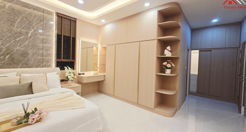 For sale 4 bedrooms house in Bang Lamung, Chonburi