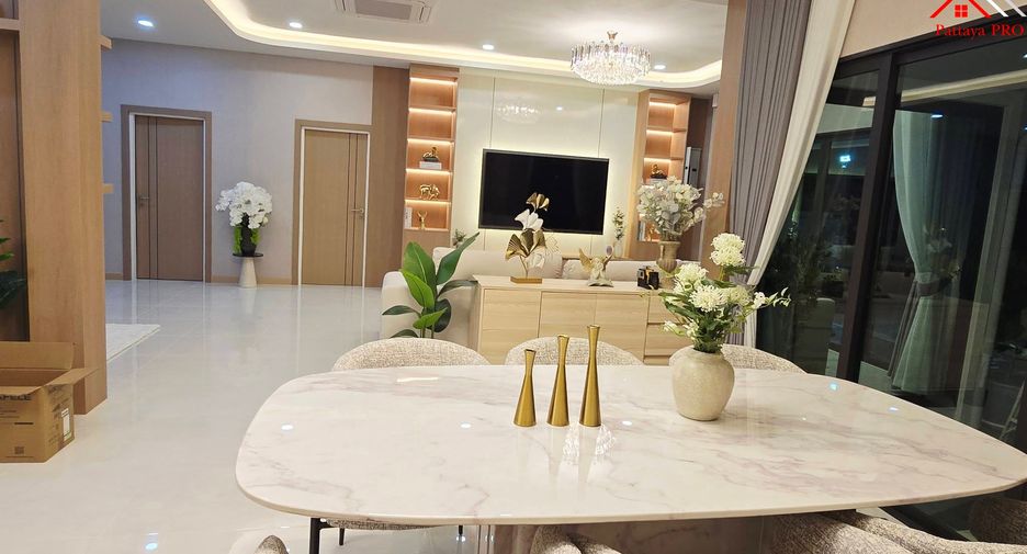 For sale 4 bedrooms house in Bang Lamung, Chonburi
