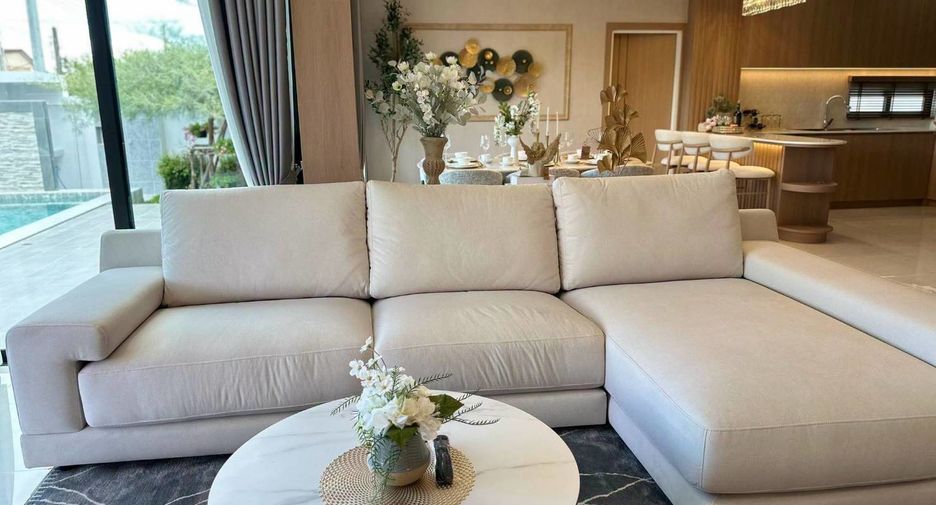 For sale 4 bedrooms house in Bang Lamung, Chonburi