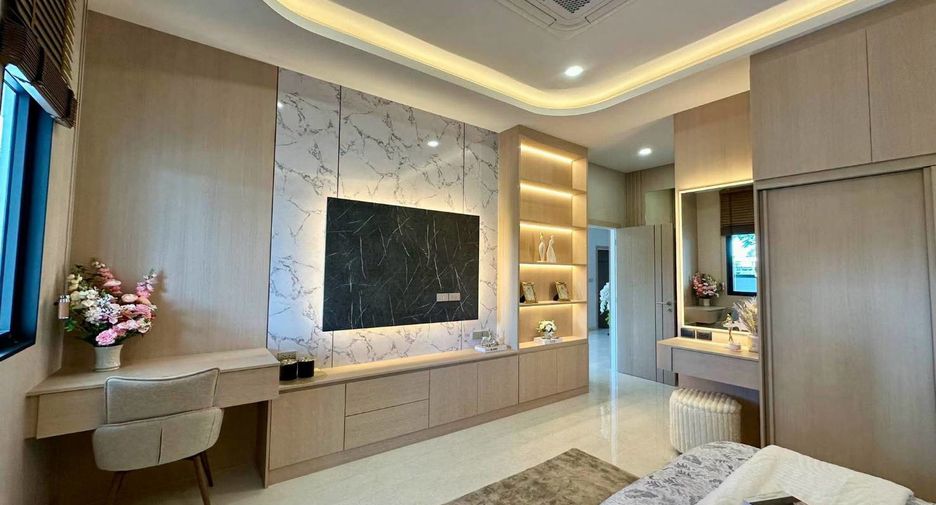 For sale 4 bedrooms house in Bang Lamung, Chonburi