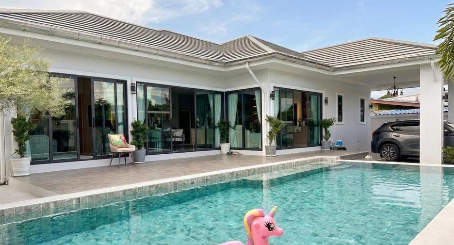 For sale 4 bedrooms house in Bang Lamung, Chonburi