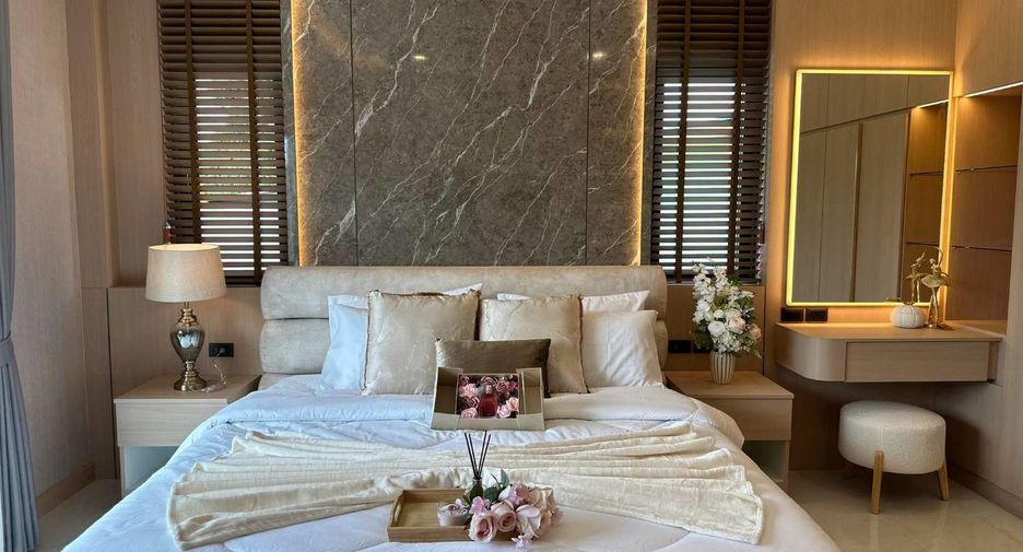For sale 4 bedrooms house in Bang Lamung, Chonburi